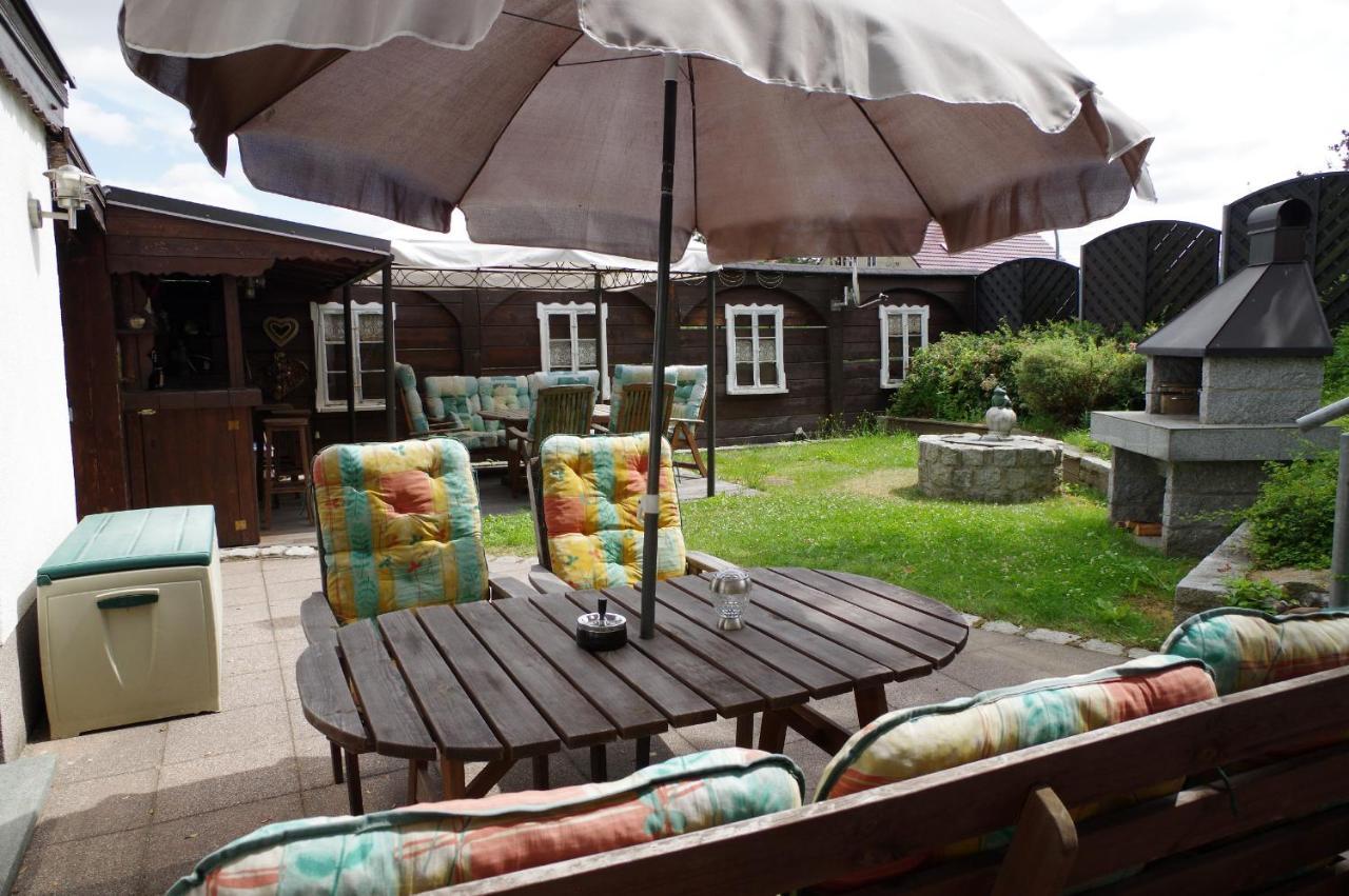 Gaestehaus Gaens - Ferienzimmer Schirgiswalde-Kirschau Eksteriør bilde